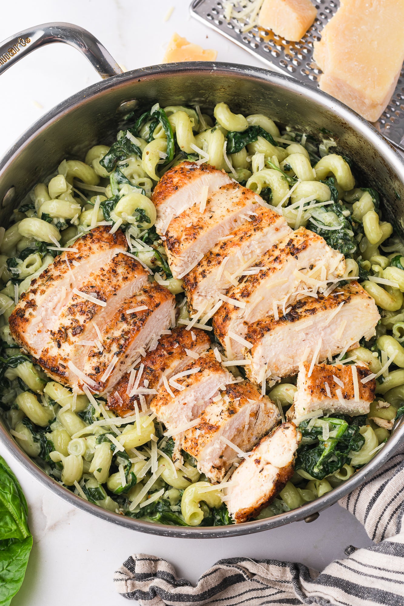 Creamy Spinach Pasta and Chicken