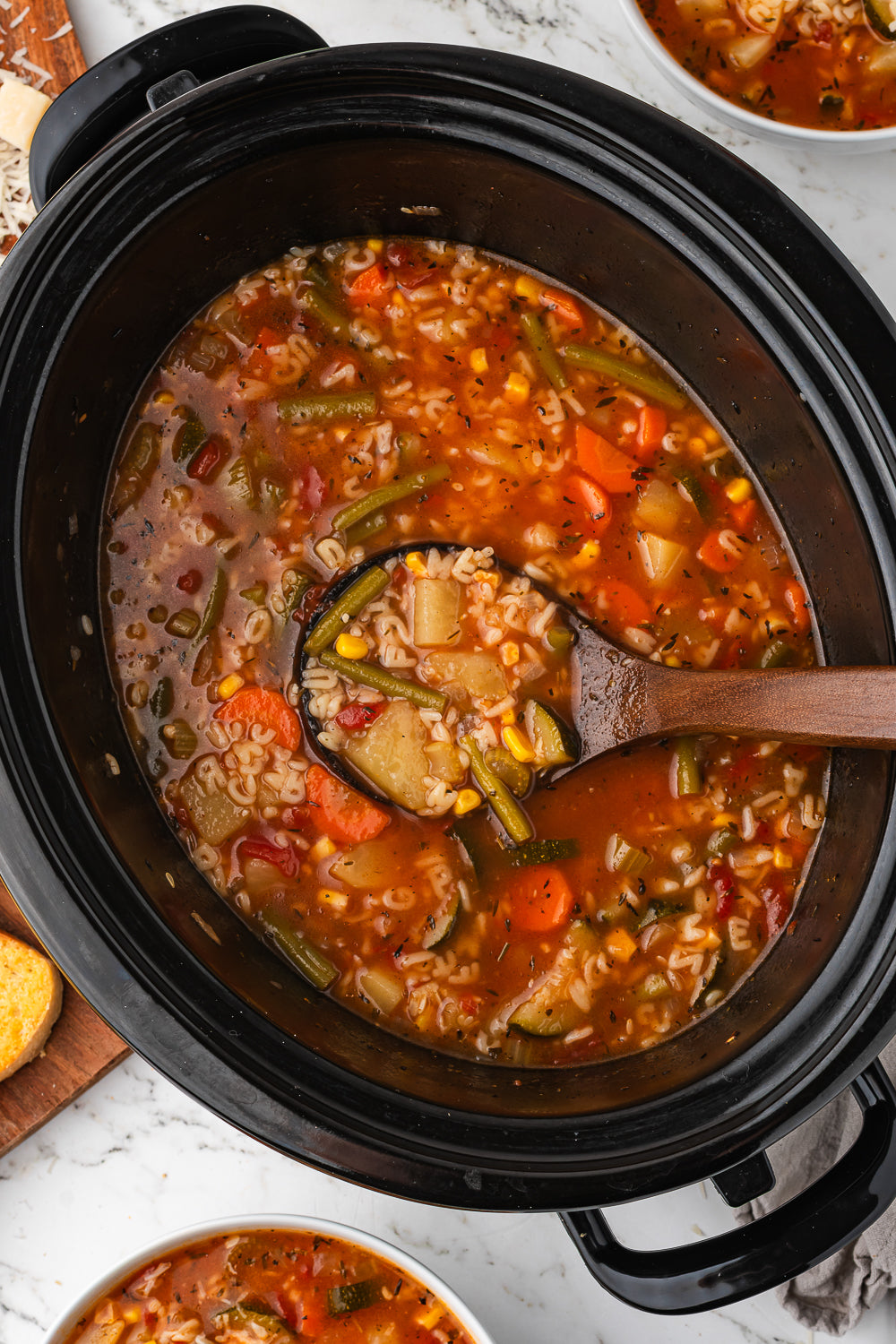 Slow Cooker Vegetable Soup
